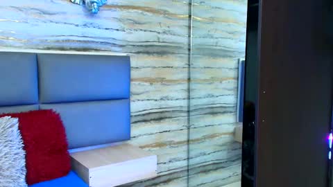 Snapshot of twinslovers_ chatting on October 25, 10:04 pm twinslovers_ online show from October 25, 10:04 pm