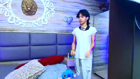 Snapshot of twinslovers_ chatting on October 28, 12:14 am twinslovers_ online show from October 28, 12:14 am