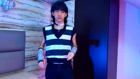 Snapshot of twinslovers_ chatting on November 19, 3:39 am twinslovers_ online show from November 19, 3:39 am