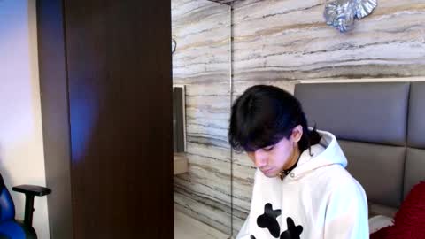 Snapshot of twinslovers_ chatting on November 23, 2:11 am twinslovers_ online show from November 23, 2:11 am