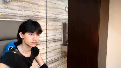 Snapshot of twinslovers_ chatting on November 26, 3:51 am twinslovers_ online show from November 26, 3:51 am