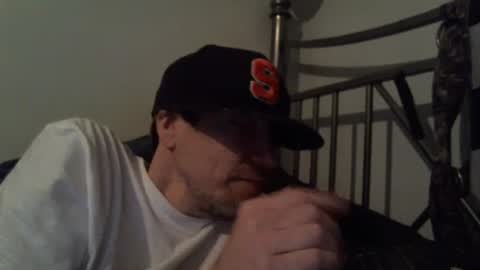 Snapshot of twistedvanilla chatting on December 19, 4:56 am twistedvanilla online show from December 19, 4:56 am