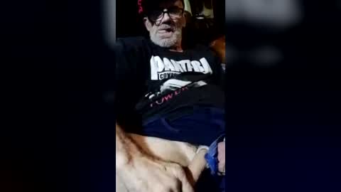 Snapshot of twizyidsicko1 chatting on June 22, 1:51 am twizyidsicko1 online show from June 22, 1:51 am