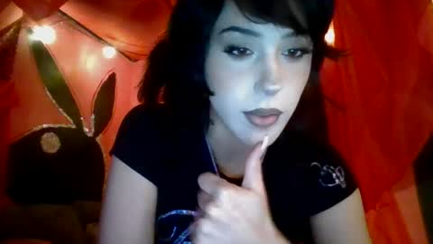 Snapshot of twizzytoxic22 chatting on June 22, 4:31 am twizzytoxic22 online show from June 22, 4:31 am