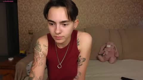 Snapshot of twobabesweet chatting on July 21, 9:22 am Welcome guys We Lili and Vic PVT open online show from July 21, 9:22 am