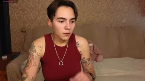 Snapshot of twobabesweet chatting on August 3, 11:05 am Welcome guys We Lili and Vic PVT open online show from August 3, 11:05 am
