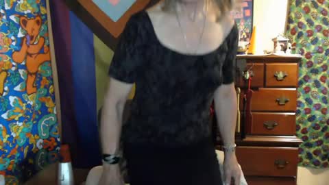 twocumkerry online show from June 21, 11:57 am