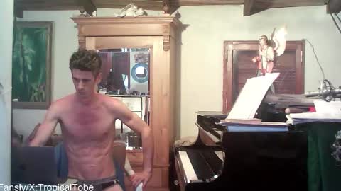 TobeBritta online show from February 11, 9:09 pm