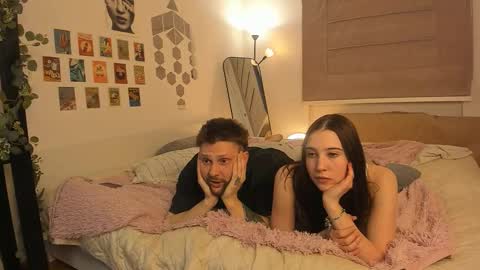 twoinframe online show from February 17, 2:57 pm