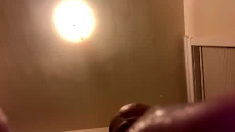 Snapshot of twotonetony1129 chatting on October 17, 12:47 am twotonetony1129 online show from October 17, 12:47 am