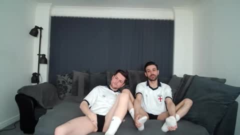 Snapshot of twotwinkhusbands chatting on October 13, 10:32 pm RyanRowan online show from October 13, 10:32 pm