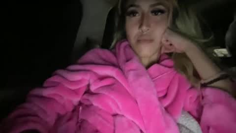 Snapshot of txstripper chatting on January 6, 10:57 am TheStripperAndTheRoughneck online show from January 6, 10:57 am