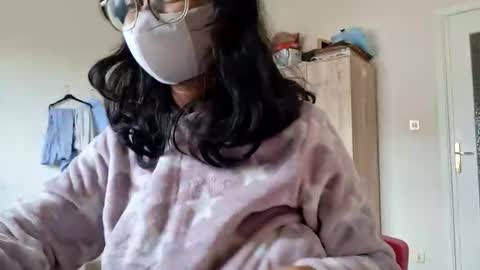 Snapshot of tyaca7748 chatting on March 28, 1:33 pm tyaca7748 online show from March 28, 1:33 pm