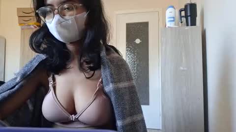 Snapshot of tyaca7748 chatting on April 5, 1:52 pm tyaca7748 online show from April 5, 1:52 pm