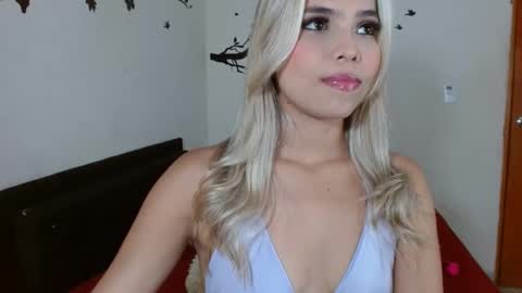 Snapshot of tyfanny19 chatting on December 13, 6:38 pm tyfanny19 online show from December 13, 6:38 pm