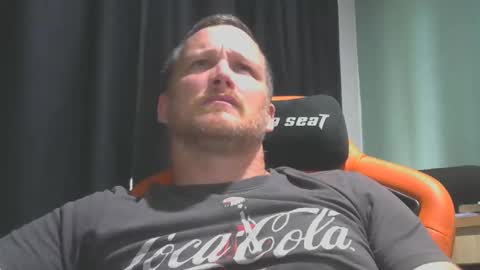 Snapshot of tyfinns69568194 chatting on October 24, 2:19 am tyfinns69568194 online show from October 24, 2:19 am