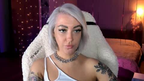 Snapshot of tykioty_miley chatting on March 12, 3:18 pm Miley online show from March 12, 3:18 pm