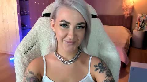 Miley online show from October 25, 11:29 am