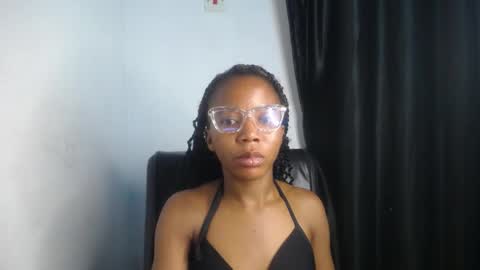 Snapshot of tylaluv chatting on April 4, 11:13 pm Jelena online show from April 4, 11:13 pm