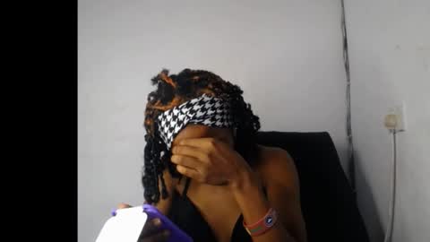 Snapshot of tylaluv chatting on April 11, 10:30 am Jelena online show from April 11, 10:30 am