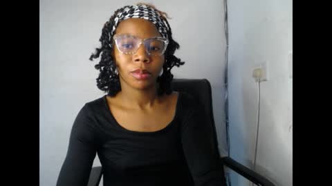 Snapshot of tylaluv chatting on April 12, 9:25 am Jelena online show from April 12, 9:25 am