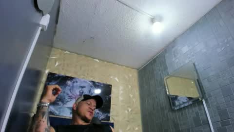 Snapshot of tyleer_scot chatting on May 30, 4:26 pm Tyleer Scot online show from May 30, 4:26 pm