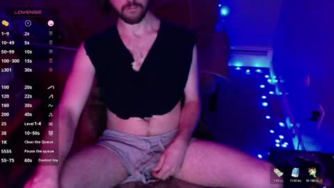 Snapshot of tyler4478 chatting on May 27, 8:17 pm tyler4478 online show from May 27, 8:17 pm