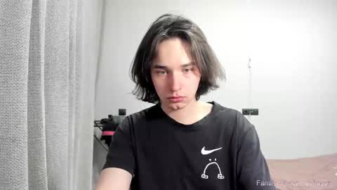 Snapshot of tyler__johnson chatting on February 7, 9:48 pm Tyler  johnson online show from February 7, 9:48 pm