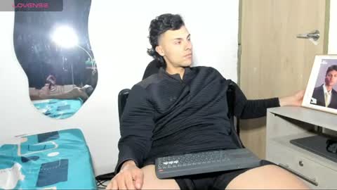 tyler_axel online show from July 6, 1:46 am