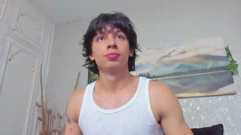 Snapshot of tyler_durtenn chatting on May 28, 4:10 am Tyler online show from May 28, 4:10 am