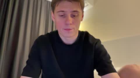 Snapshot of tyler_garrner chatting on October 18, 8:42 pm tyler_garrner online show from October 18, 8:42 pm