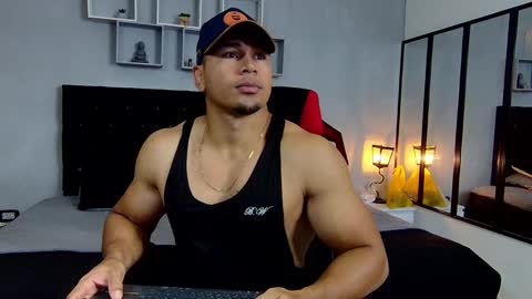 Snapshot of tyler_hank1 chatting on January 7, 11:16 am tyler_hank1 online show from January 7, 11:16 am