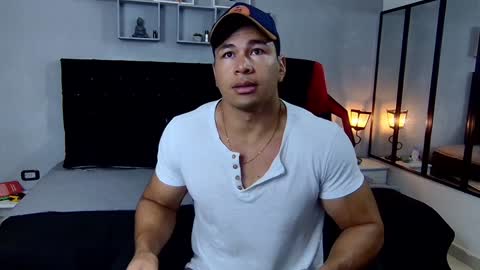 Snapshot of tyler_hank1 chatting on January 27, 11:22 am tyler_hank1 online show from January 27, 11:22 am