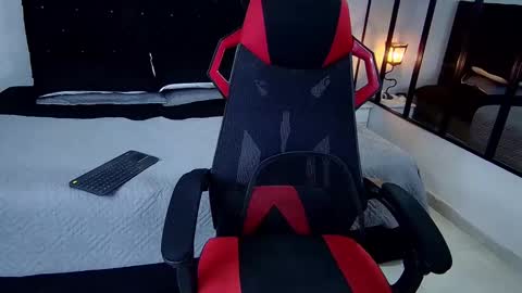 Snapshot of tyler_hank1 chatting on March 8, 3:24 pm tyler_hank1 online show from March 8, 3:24 pm