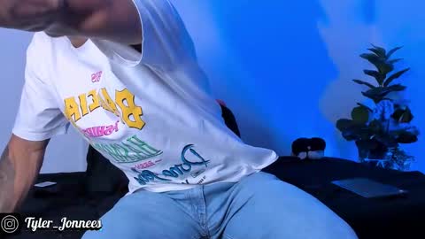 Tyler online show from November 16, 10:04 pm