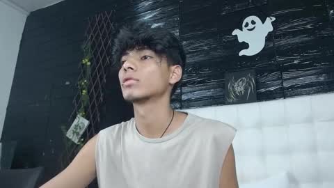 tyler_wolf_1 online show from October 21, 12:17 pm