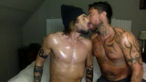 tylerjamesxxx_ online show from October 29, 8:54 pm