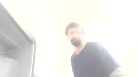 Snapshot of tylerweist727678265 chatting on January 10, 7:21 am tylerweist727678265 online show from January 10, 7:21 am