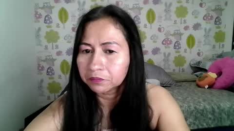 Snapshot of tyna_b chatting on April 29, 4:11 pm Tyna online show from April 29, 4:11 pm