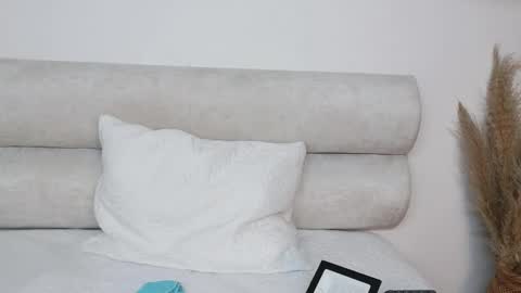 Tyna online show from March 6, 6:04 pm