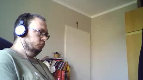 Snapshot of tyradi1991 chatting on June 25, 8:19 am tyradi1991 online show from June 25, 8:19 am