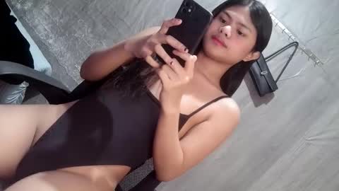 Snapshot of tyradine chatting on September 8, 5:23 pm tyradine3 online show from September 8, 5:23 pm