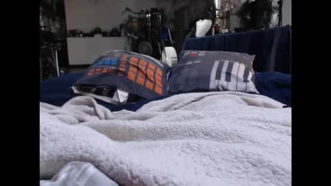 999 online show from March 5, 1:01 am