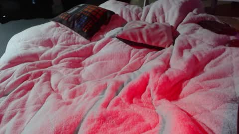 999 online show from March 18, 3:31 am