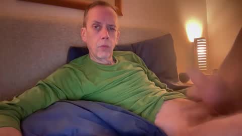 Snapshot of tyronev70 chatting on April 3, 9:40 am Ty online show from April 3, 9:40 am