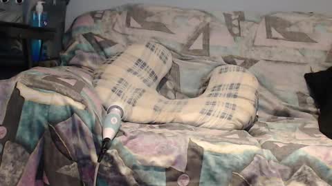 Snapshot of tyson2525 chatting on November 16, 4:29 am Helena and Tyson online show from November 16, 4:29 am