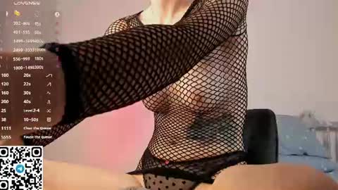 Snapshot of tyty_pupu chatting on June 16, 7:05 pm Christine 3 Next broadcast tomorrow at 2100 GMT 5 online show from June 16, 7:05 pm