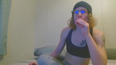 Snapshot of tyyyler93 chatting on January 2, 5:14 am TylerAlternative online show from January 2, 5:14 am