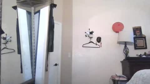 Snapshot of uandme_baby chatting on June 18, 1:06 am Azelia B online show from June 18, 1:06 am