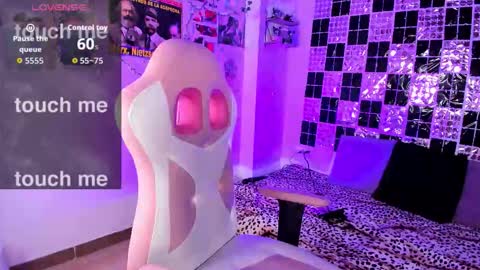 uchikydoll online show from February 5, 10:58 pm